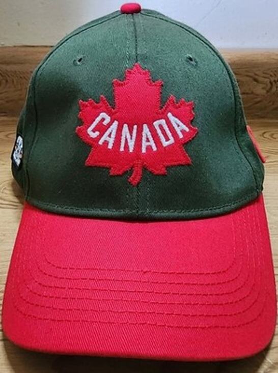 Hudsons Bay Co. Other - Hudson's Bay Co. Canada Olympic Hat Green Red Maple Leaf Adult Adjustable